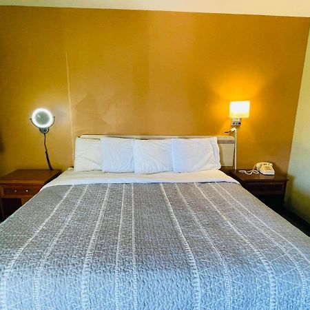 Budget Inn Pulaski ภายนอก รูปภาพ