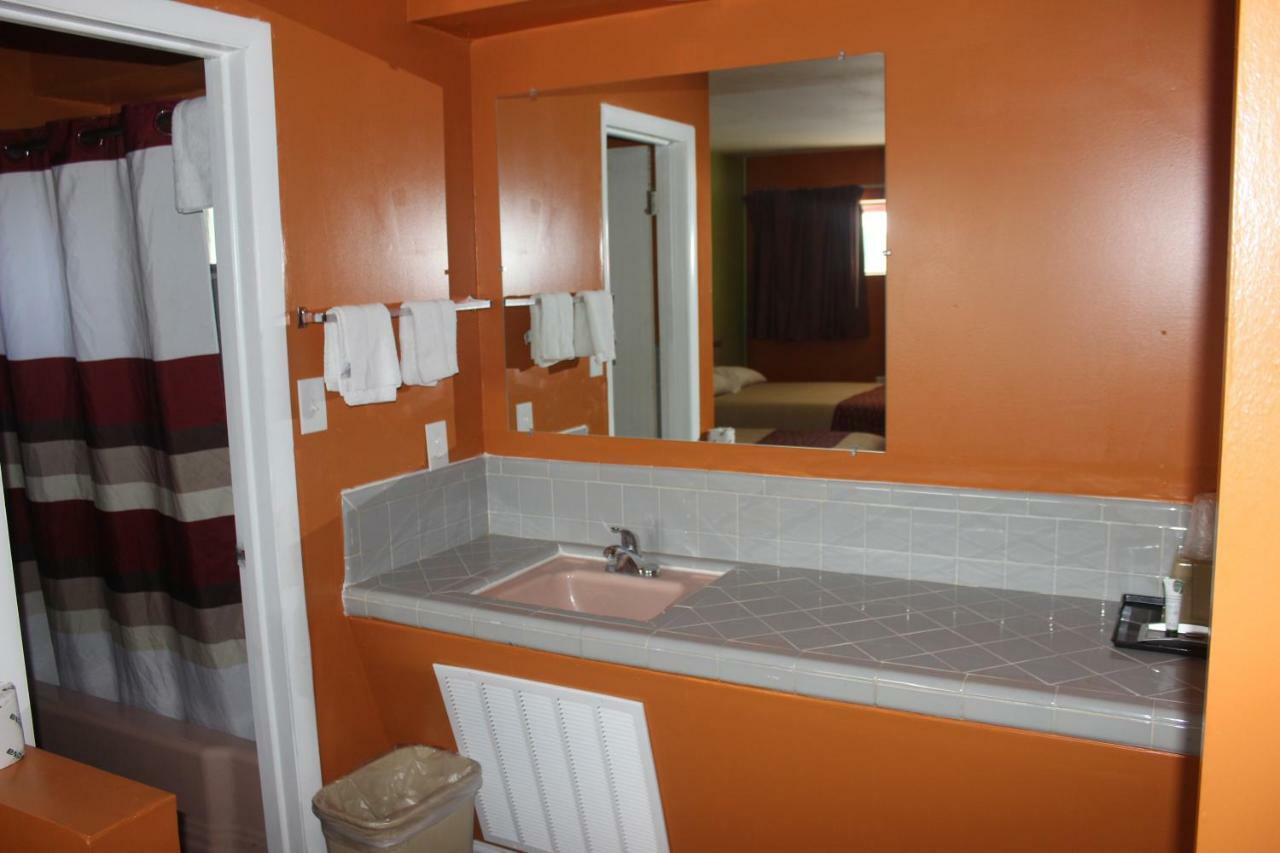 Budget Inn Pulaski ภายนอก รูปภาพ